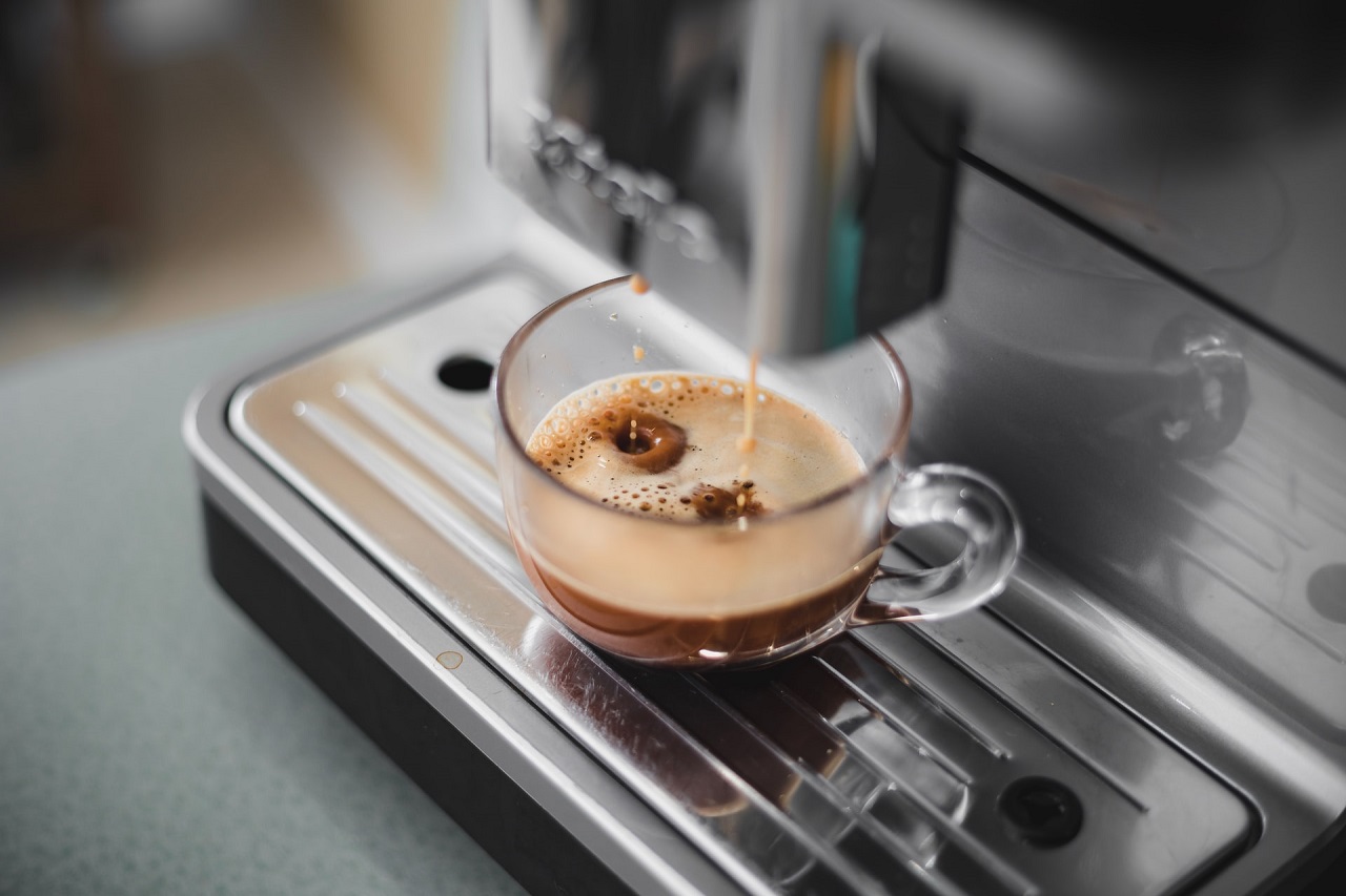 Pyszne i niebanalne smaki – jaką kawę możemy znaleźć w kapsułkach do ekspresów?