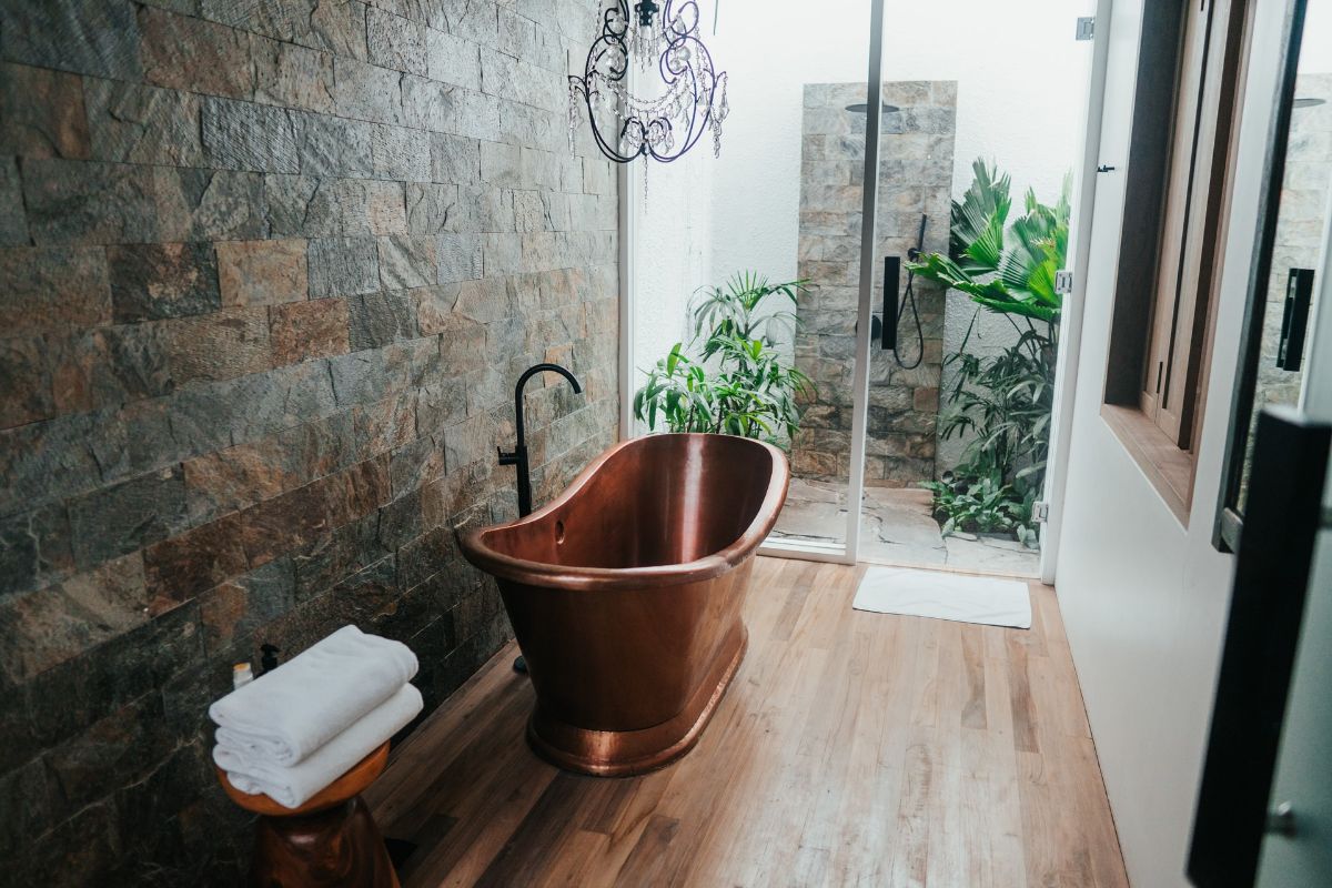 Aranżacja łazienki – jak stworzyć eleganckie i stylowe wnętrze?