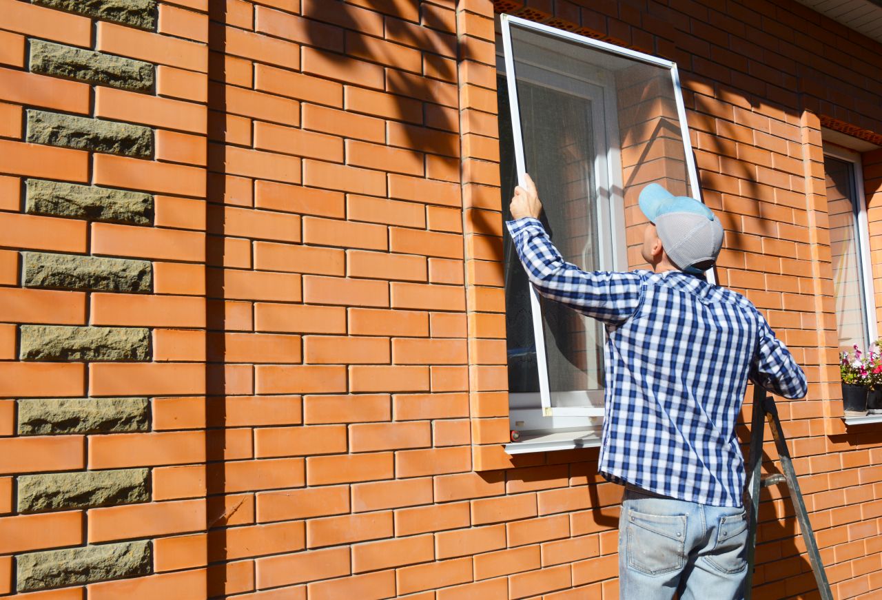 Jakie kroki należy podjąć, aby zamontować moskitiery w oknach naszego domu?