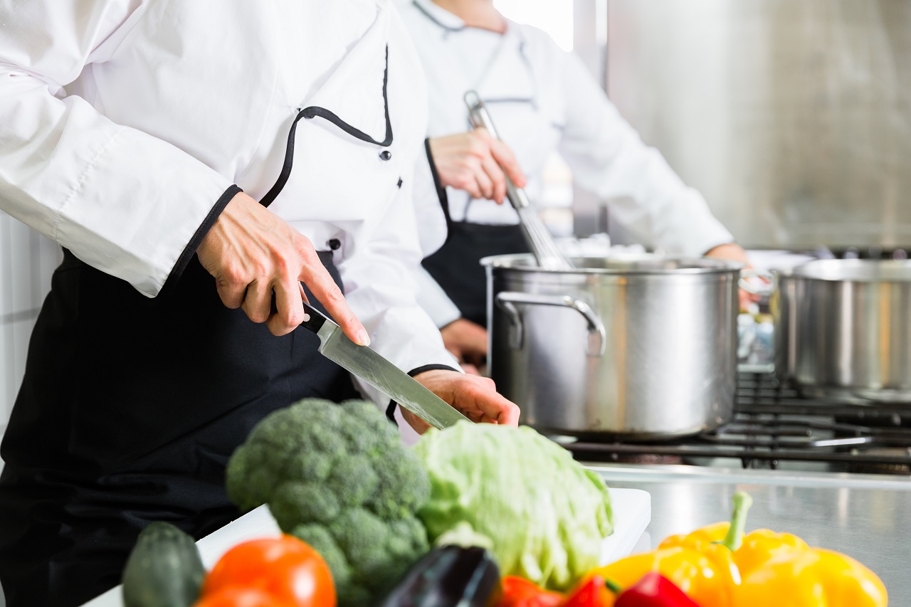 Warsztaty kulinarne – na czym polegają i czego można się nauczyć?